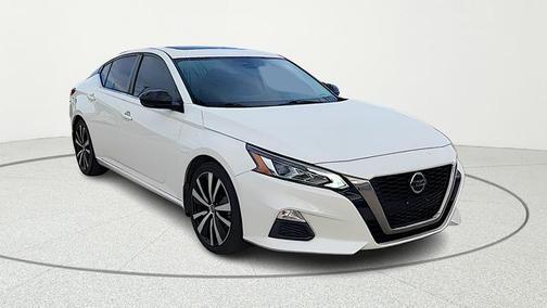 2020 Nissan Altima SR FWD