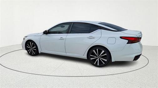 2020 Nissan Altima SR FWD
