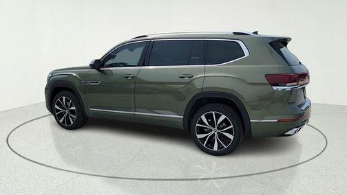 Avocado Green Pearl 2026 Volkswagen Atlas 2.0T SEL Premium R-Line 4MOTION