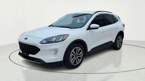 Star White Metallic Tri-Coat 2022 Ford Escape SEL