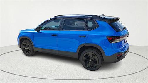 2026 Volkswagen Taos SE Black