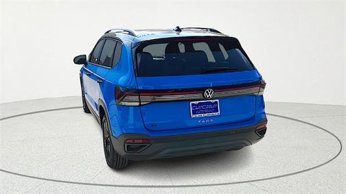 2026 Volkswagen Taos SE Black