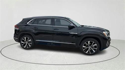 2025 Volkswagen Atlas Cross Sport 2.0T SEL Premium