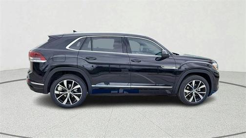 2025 Volkswagen Atlas Cross Sport 2.0T SEL Premium