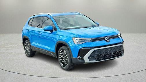 Cornflower Blue w/Deep Black Roof 2025 Volkswagen Taos 1.5T SE Black
