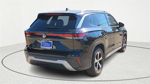 2025 Volkswagen Tiguan 2.0T SE