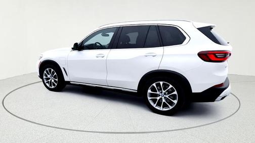 Mineral White Metallic 2021 BMW X5 PHEV xDrive45e
