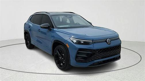 2025 Volkswagen Tiguan 2.0T SE R-Line Black 4MOTION