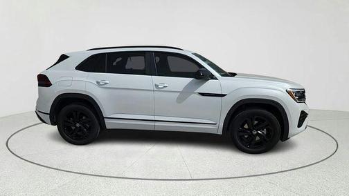Opal White Pearl 2025 Volkswagen Atlas Cross Sport 2.0T SEL