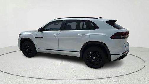 Opal White Pearl 2025 Volkswagen Atlas Cross Sport 2.0T SEL