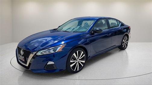 2021 Nissan Altima SR FWD