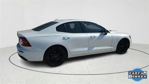 2024 Volvo S60 B5 Plus Black Edition