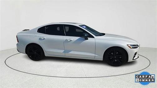 2024 Volvo S60 B5 Plus Black Edition