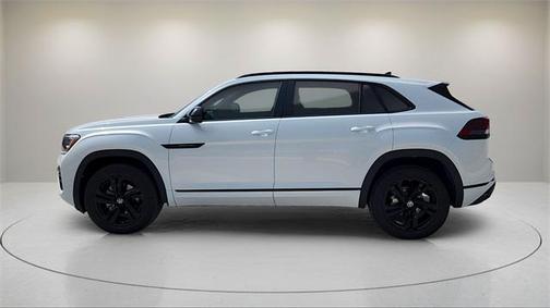 2025 Volkswagen Atlas Cross Sport 2.0T SEL Premium