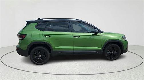 2025 Volkswagen Taos 1.5T SE Black