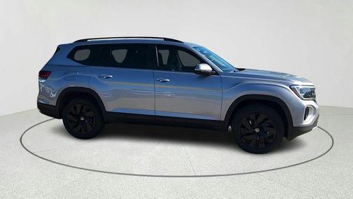 silver mist metallic 2026 Volkswagen Atlas 2.0T SE w/Technology