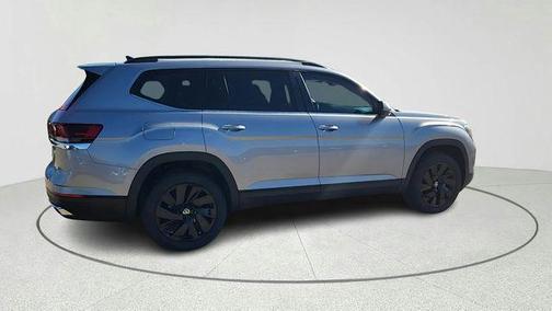 silver mist metallic 2026 Volkswagen Atlas 2.0T SE w/Technology