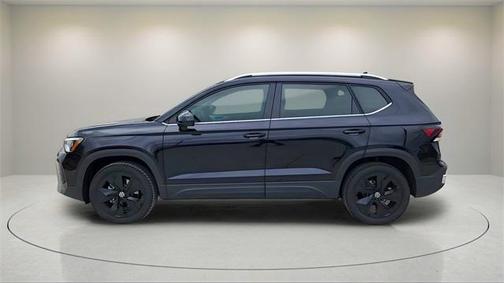 2025 Volkswagen Taos 1.5T SE Black