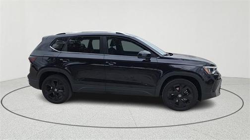 2025 Volkswagen Taos 1.5T SE Black