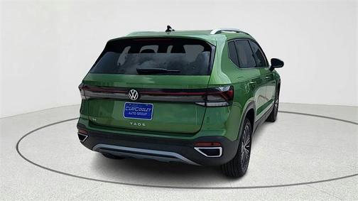 2025 Volkswagen Taos 1.5T SE Black