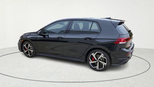 Mythos Black Metallic 2026 Volkswagen Golf GTI 2.0T SE DSG