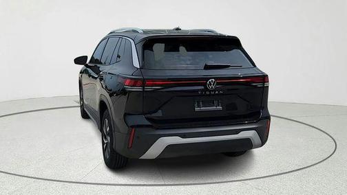 deep black pearl 2026 Volkswagen Tiguan 2.0T S