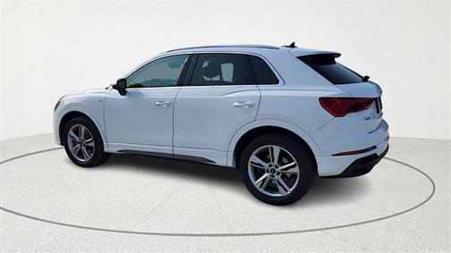 2022 Audi Q3 45 S line Premium