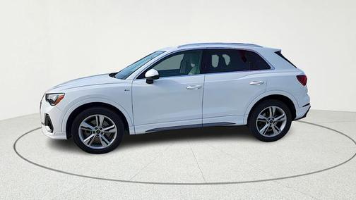 2022 Audi Q3 45 S line Premium