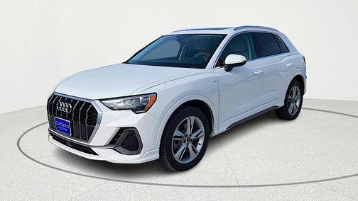 2022 Audi Q3 45 S line Premium