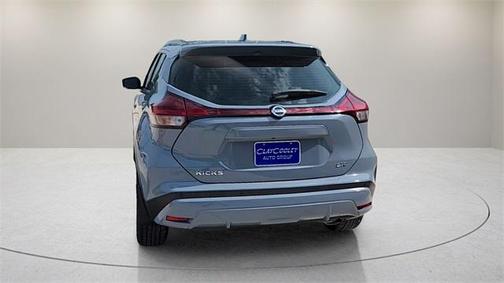 2021 Nissan Kicks SR