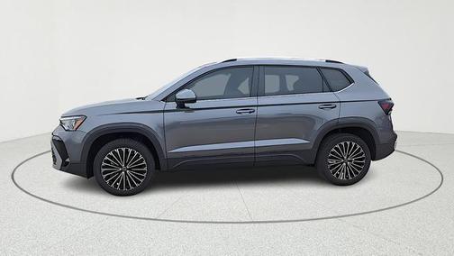 Gray 2026 Volkswagen Taos SE