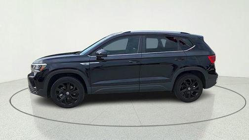 Deep Black 2023 Volkswagen Taos 1.5T SE