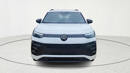 White 2026 Volkswagen Tiguan 2.0T SE R-Line Black 4MOTION