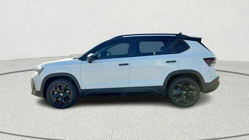 Pure White w/Deep Black Roof 2025 Volkswagen Taos SE Black