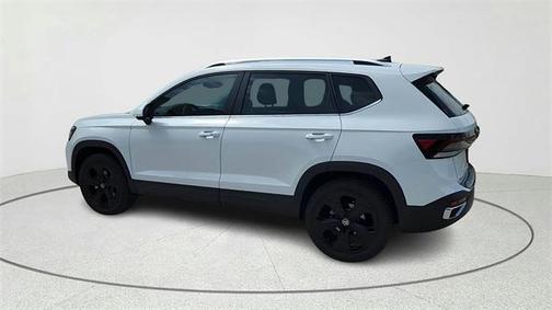 2025 Volkswagen Taos 1.5T SEL