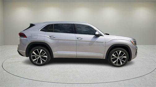 2025 Volkswagen Atlas Cross Sport 2.0T SEL Premium
