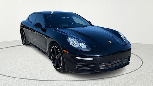 2016 Porsche Panamera 4