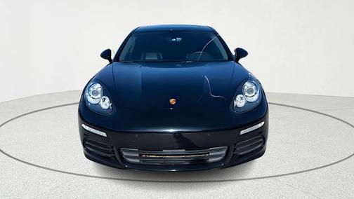 2016 Porsche Panamera 4