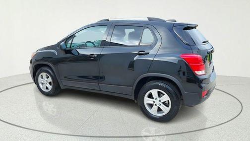 Mosaic Black Metallic 2022 Chevrolet Trax LT