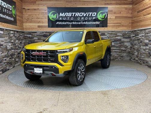 2023 GMC Canyon AT4