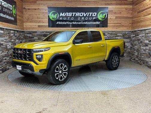 2023 GMC Canyon AT4