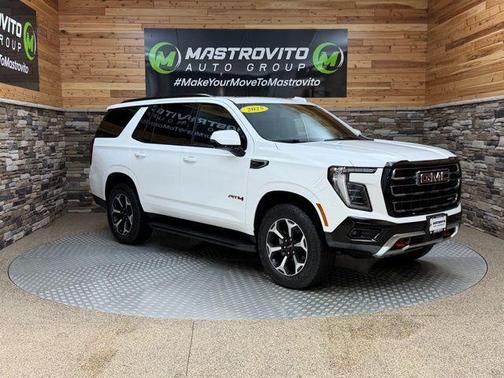 2025 GMC Yukon 4WD AT4