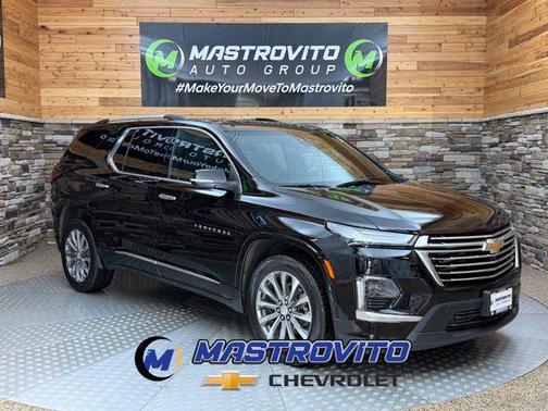 Mosaic Black Metallic 2023 Chevrolet Traverse Premier