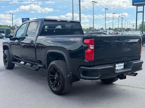 Black 2022 Chevrolet Silverado 2500 Custom