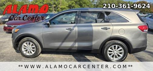 2017 Kia Sorento LX
