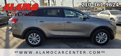 2017 Kia Sorento LX