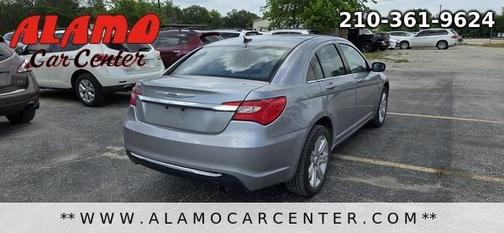 2013 Chrysler 200 Touring