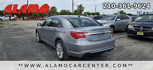 2013 Chrysler 200 Touring