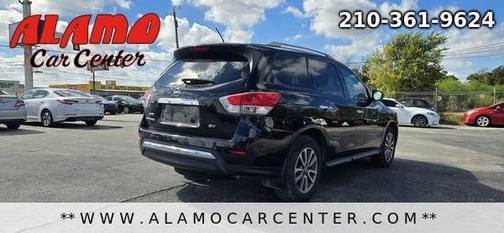 2016 Nissan Pathfinder SV