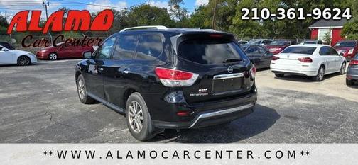 2016 Nissan Pathfinder SV